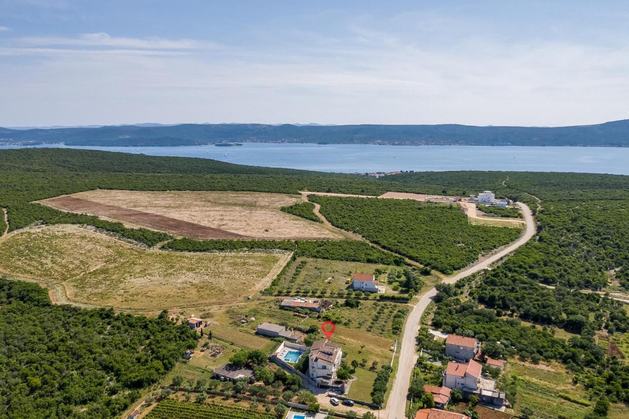 Apartment Miruna S Bazenom Donje Rastane Екстериор снимка