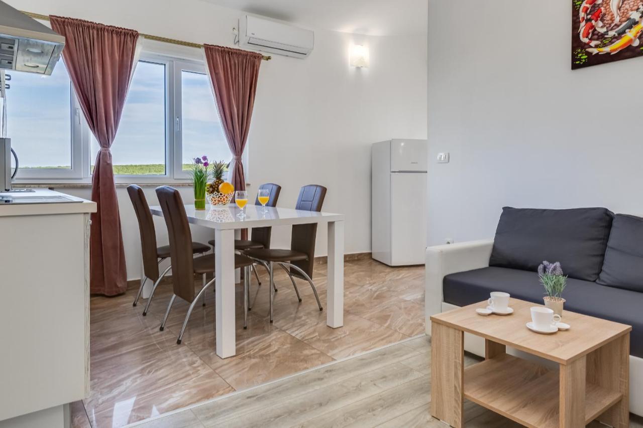 Apartment Miruna S Bazenom Donje Rastane Екстериор снимка