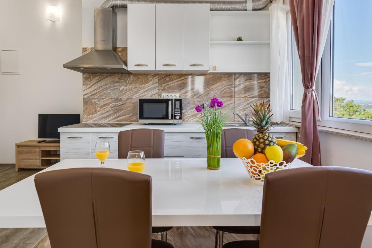Apartment Miruna S Bazenom Donje Rastane Екстериор снимка